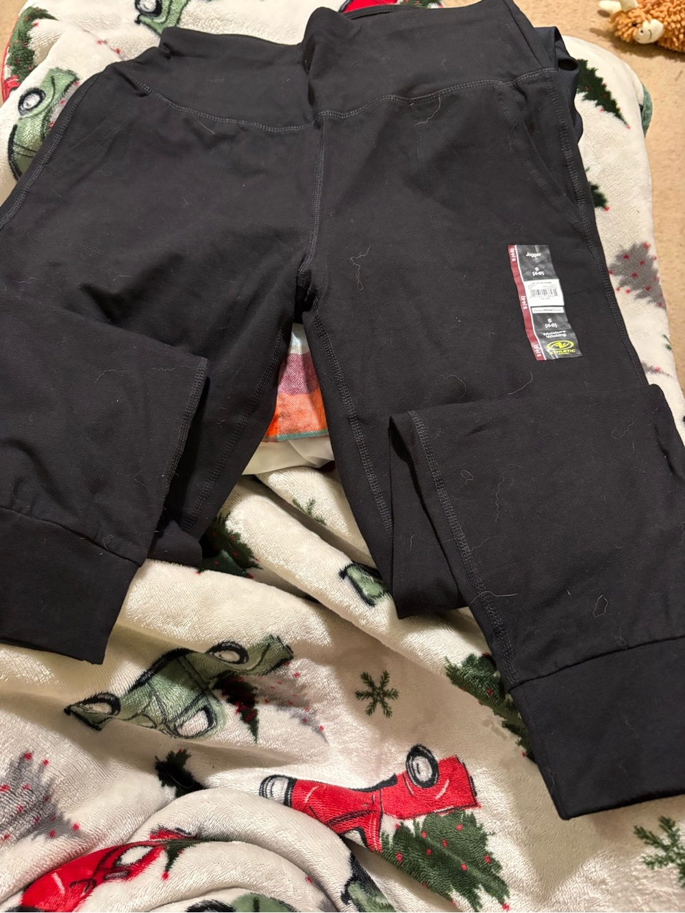 Athletic Works Black Cropped Performance Leggings with Cuffed Ankles